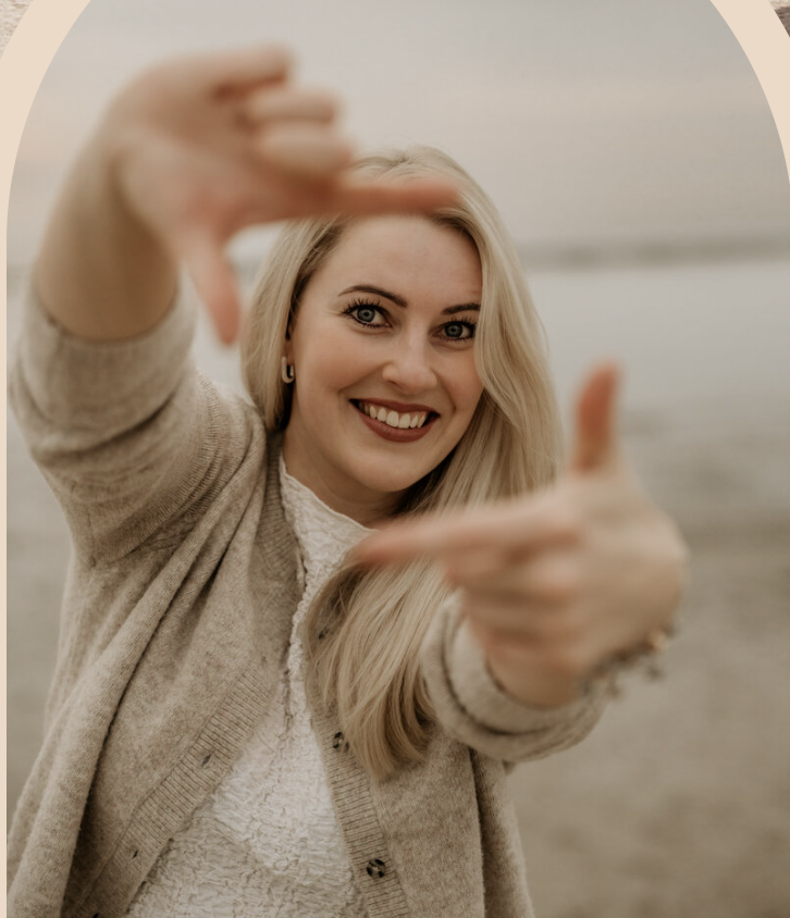 Finja Manthey – Hochzeitsfotografin und Kundin von TOOLLIEBE